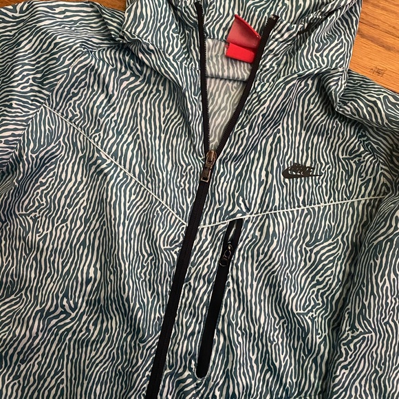 Zebra Nike rain jacket size M - Picture 3 of 4